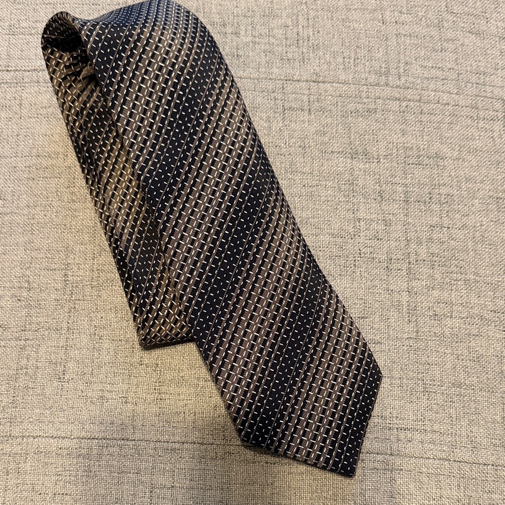 Perry Ellis  Tie